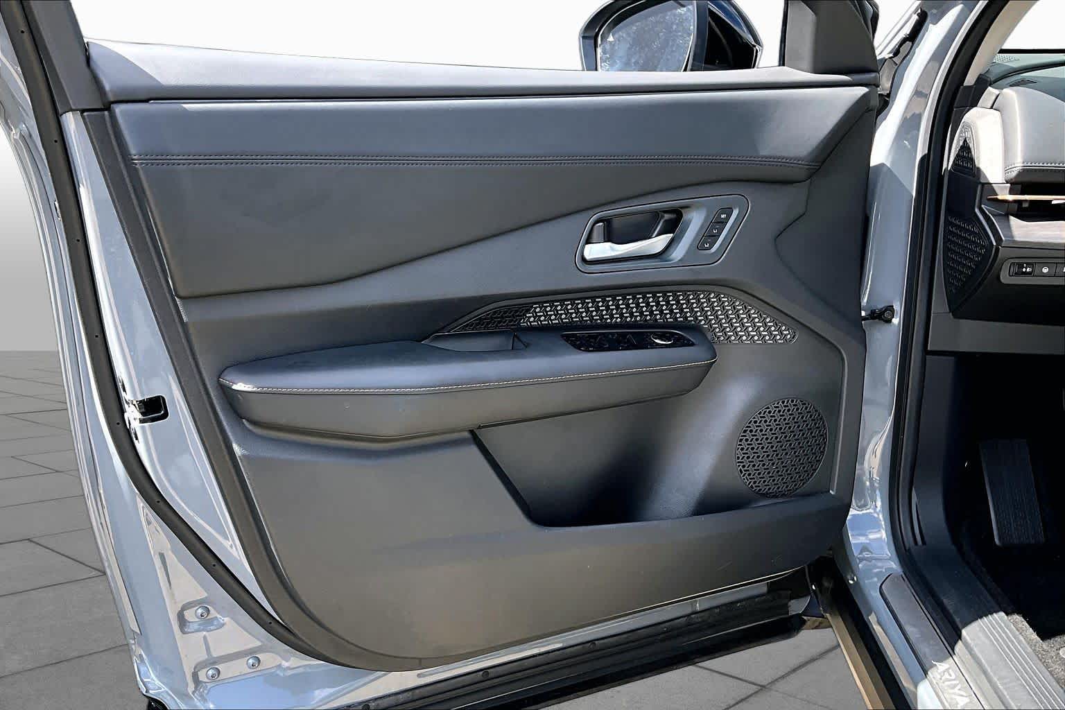 2025 Nissan ARIYA EVOLVE+ Boulder Gray Pearl at Auto Boutique Texas