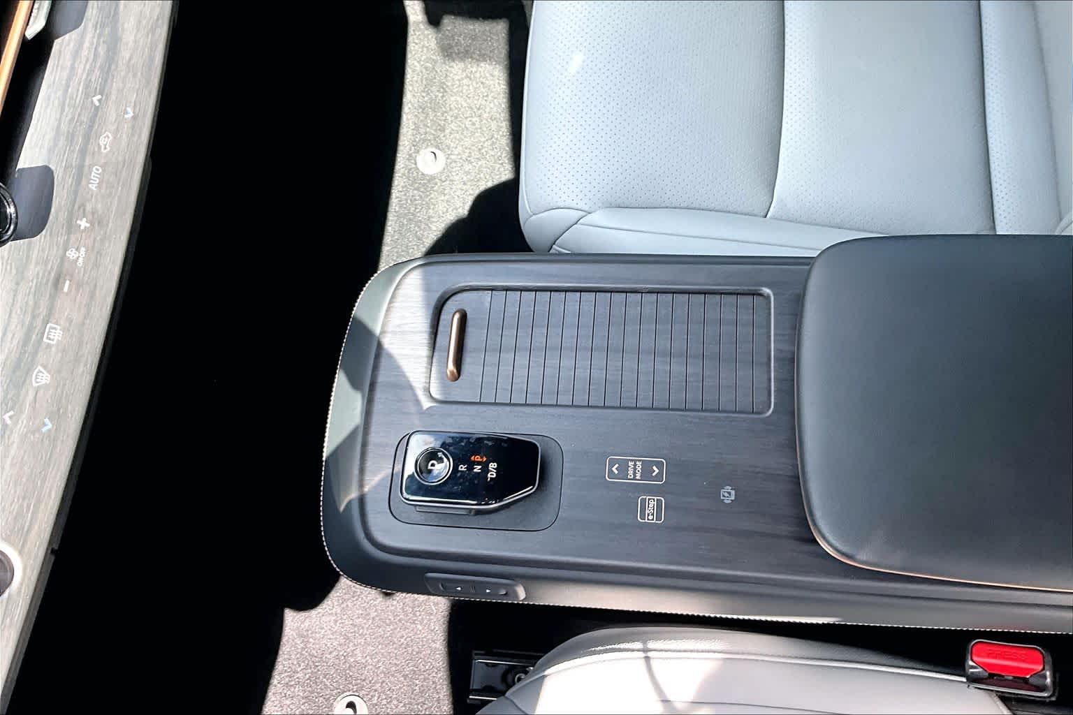2025 Nissan ARIYA EVOLVE+ Boulder Gray Pearl at Auto Boutique Texas