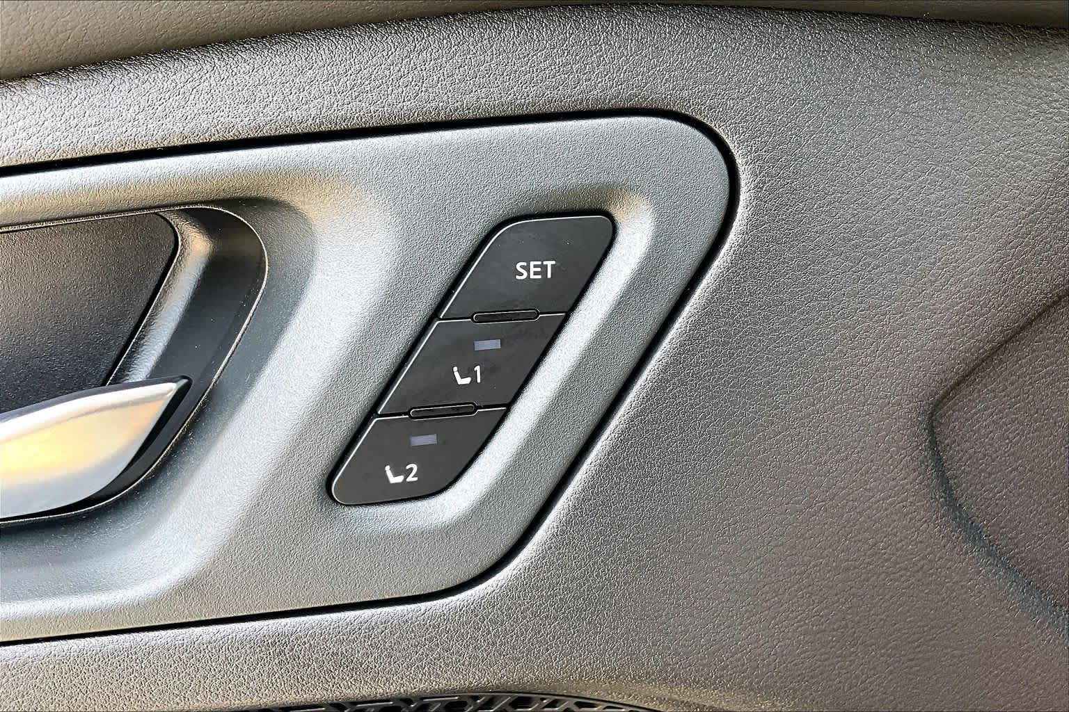 2025 Nissan ARIYA EVOLVE+ Boulder Gray Pearl at Auto Boutique Texas
