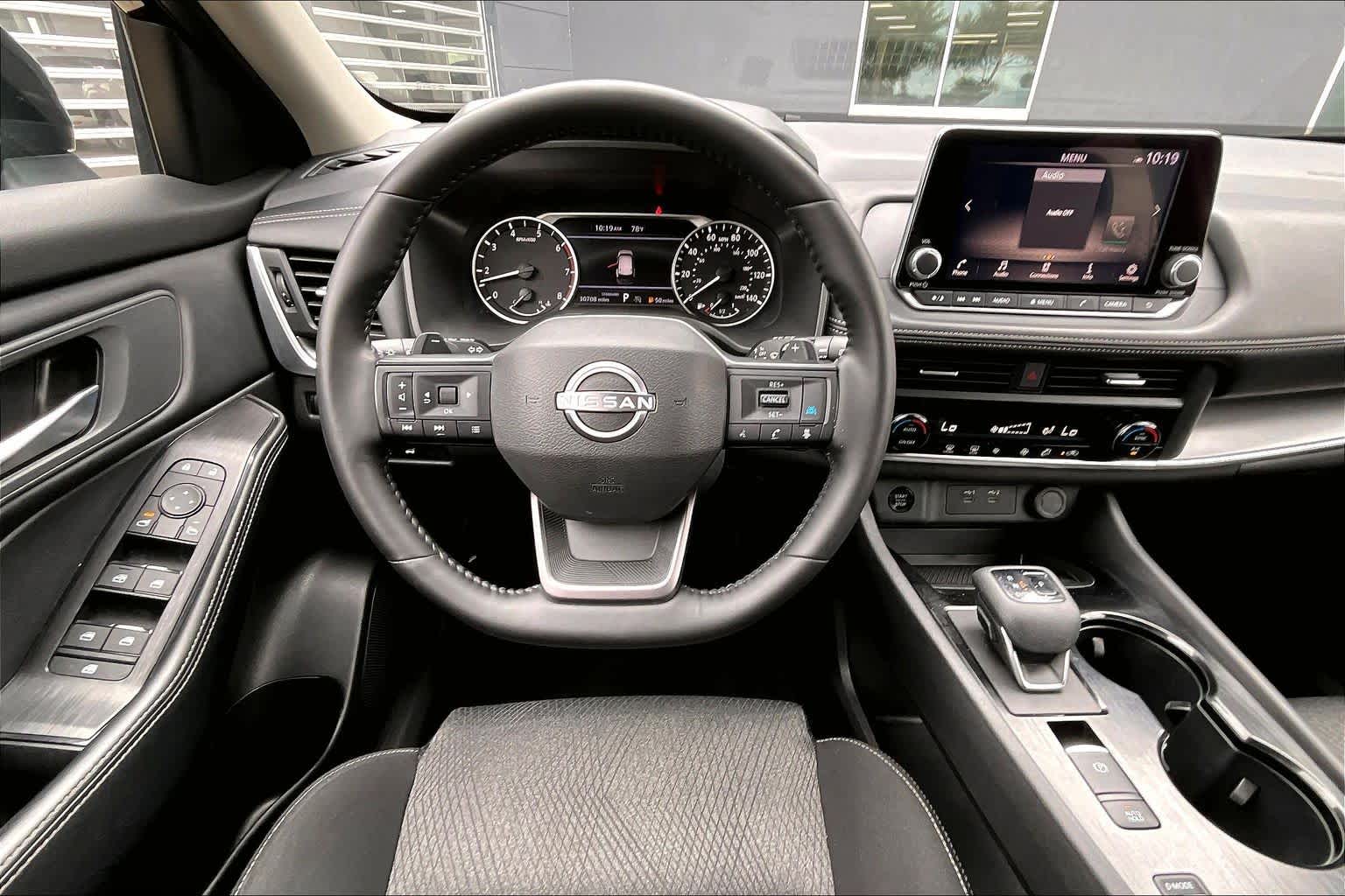 2025 Nissan Rogue SV - 5