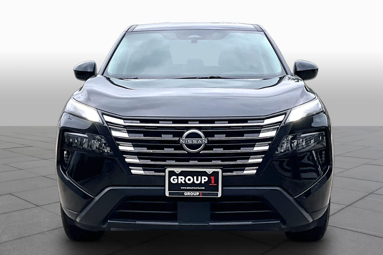 2025 Nissan Rogue SV - 3