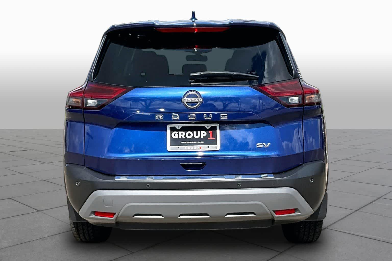 2023 Nissan Rogue SV - 4