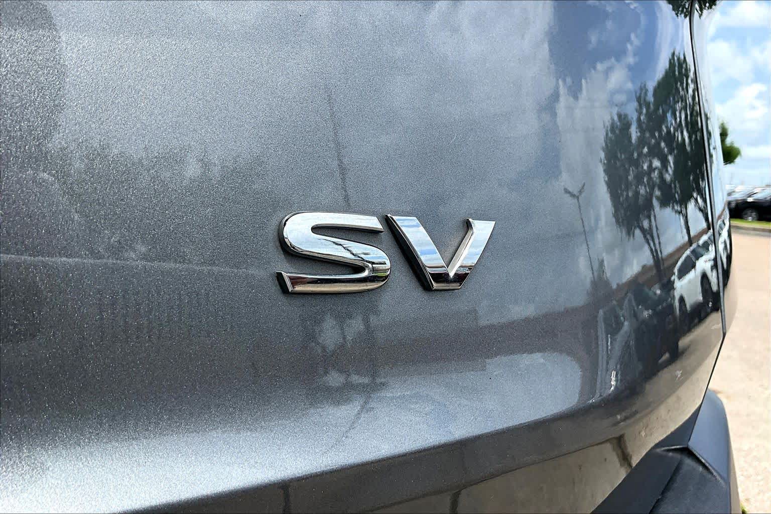 2023 Nissan Rogue SV - 9