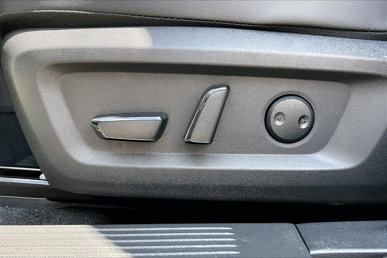 2026 Nissan Rogue Dark Armor Everest White Pearl Tricoat at Sterling McCall Nissan