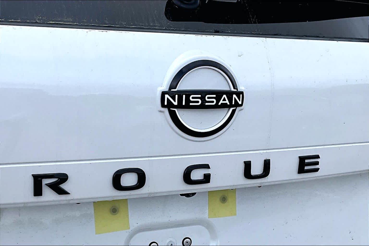 2026 Nissan Rogue Dark Armor Everest White Pearl Tricoat at Sterling McCall Nissan