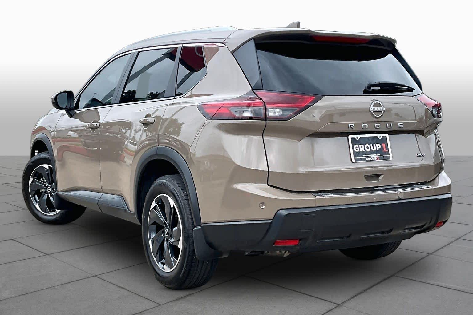 2024 Nissan Rogue SV - 10