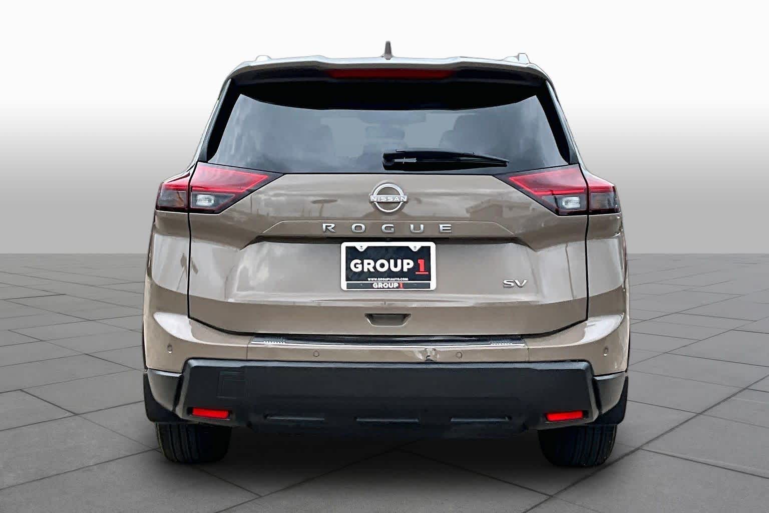 2024 Nissan Rogue SV - 4