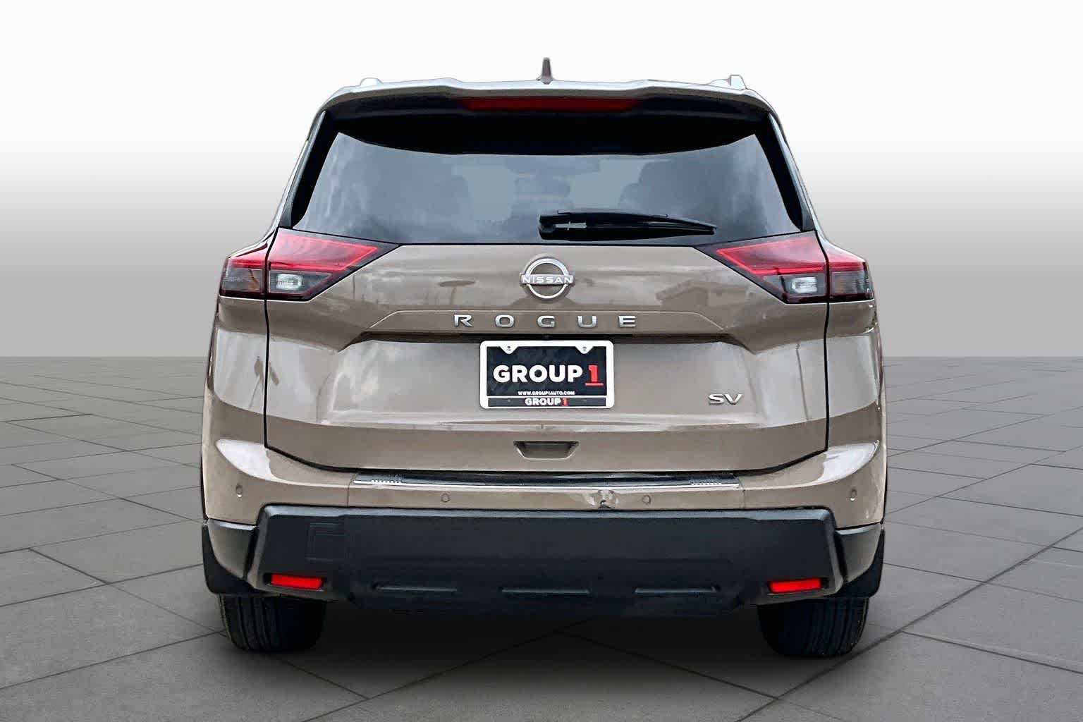 2024 Nissan Rogue SV - 4