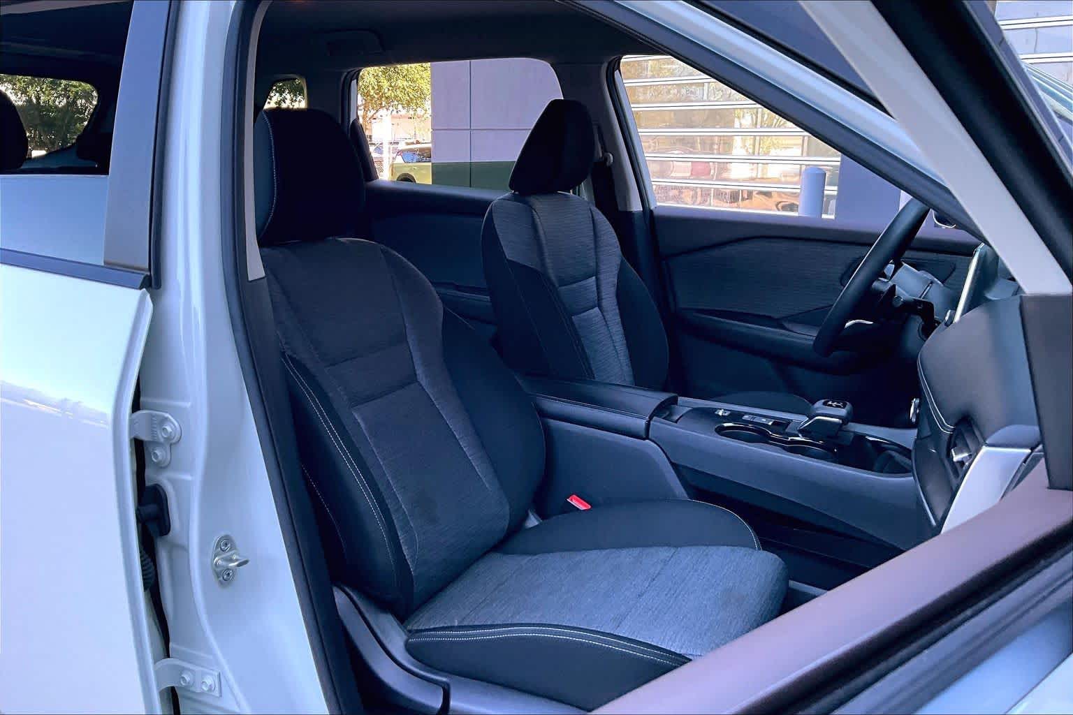 2023 Nissan Rogue SV Pearl White Tricoat at Sterling McCall Nissan