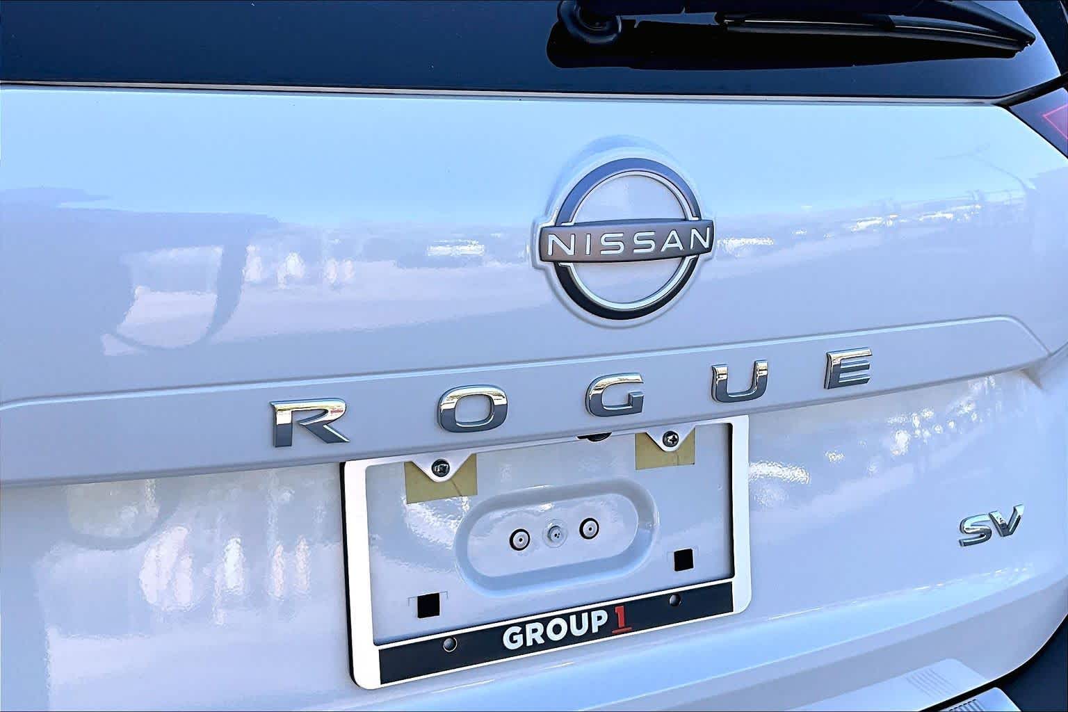 2023 Nissan Rogue SV Pearl White Tricoat at Sterling McCall Nissan