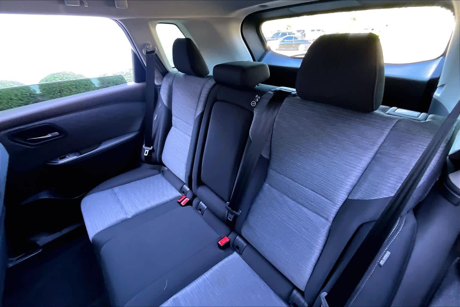 2023 Nissan Rogue SV Pearl White Tricoat at Sterling McCall Nissan