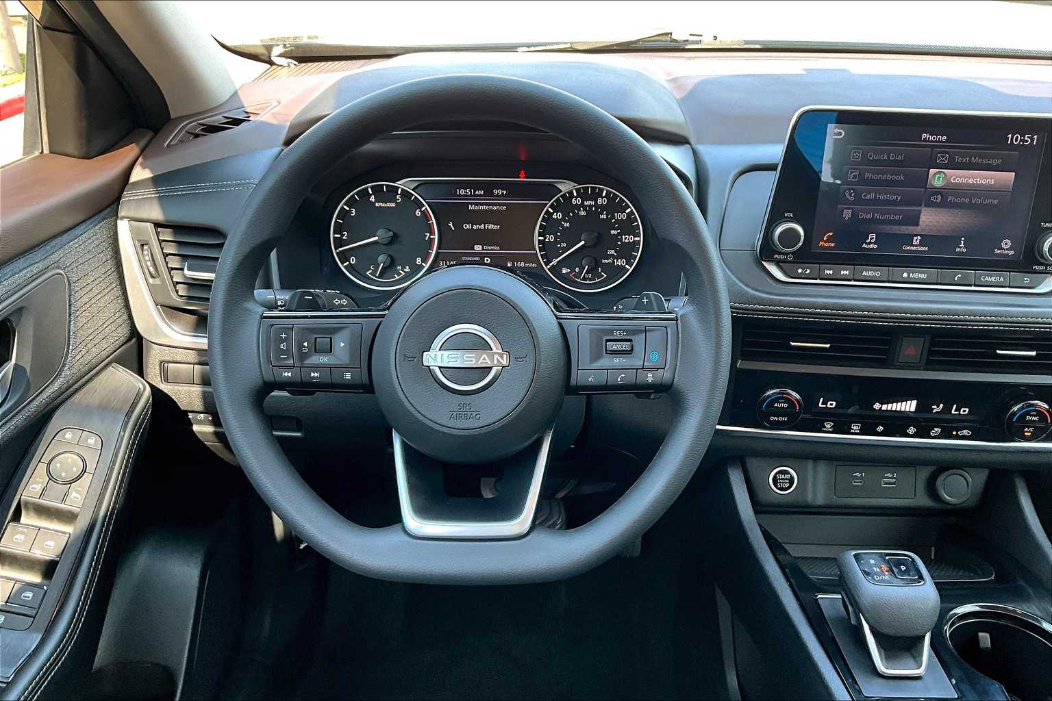 2023 Nissan Rogue SV - 4