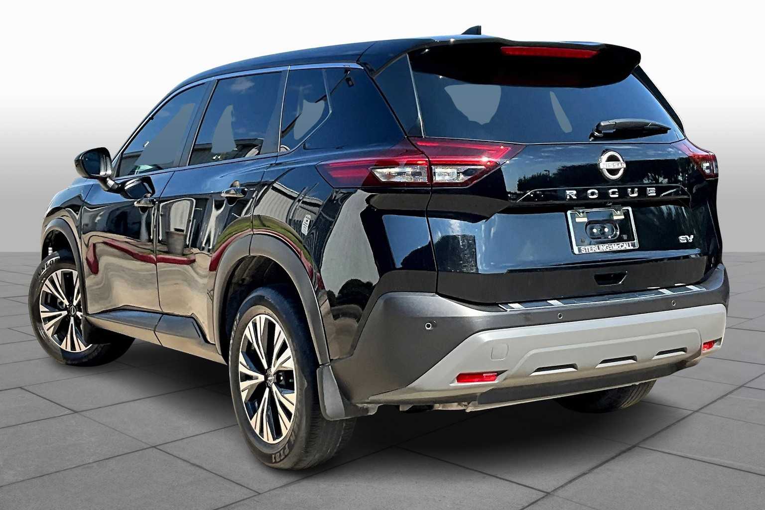 2023 Nissan Rogue SV - 9