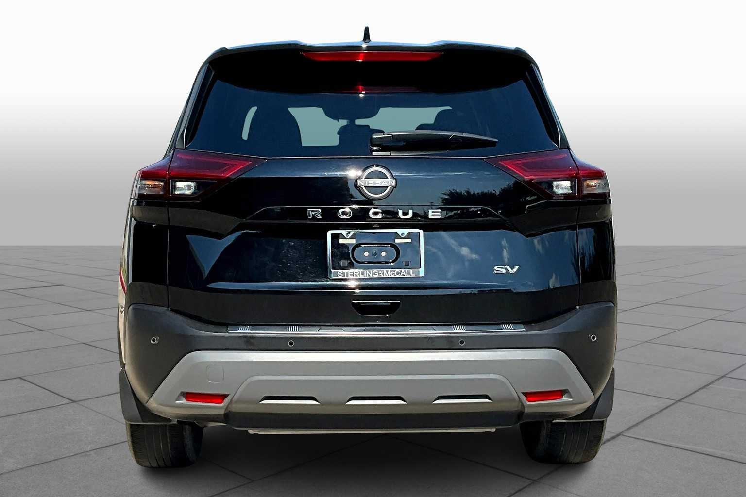 2023 Nissan Rogue SV - 3