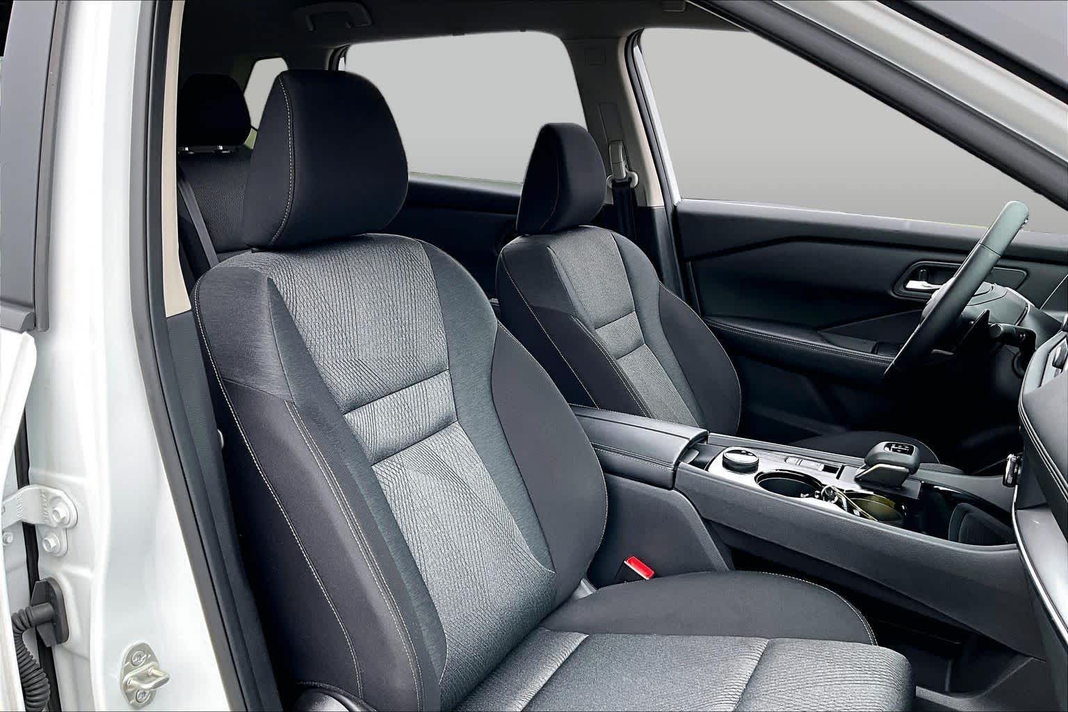 2026 Nissan Rogue SV - 8