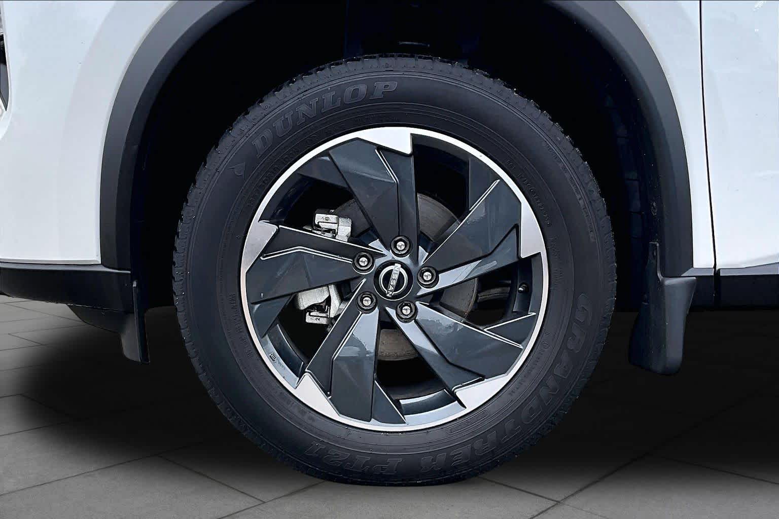 2026 Nissan Rogue SV - 10
