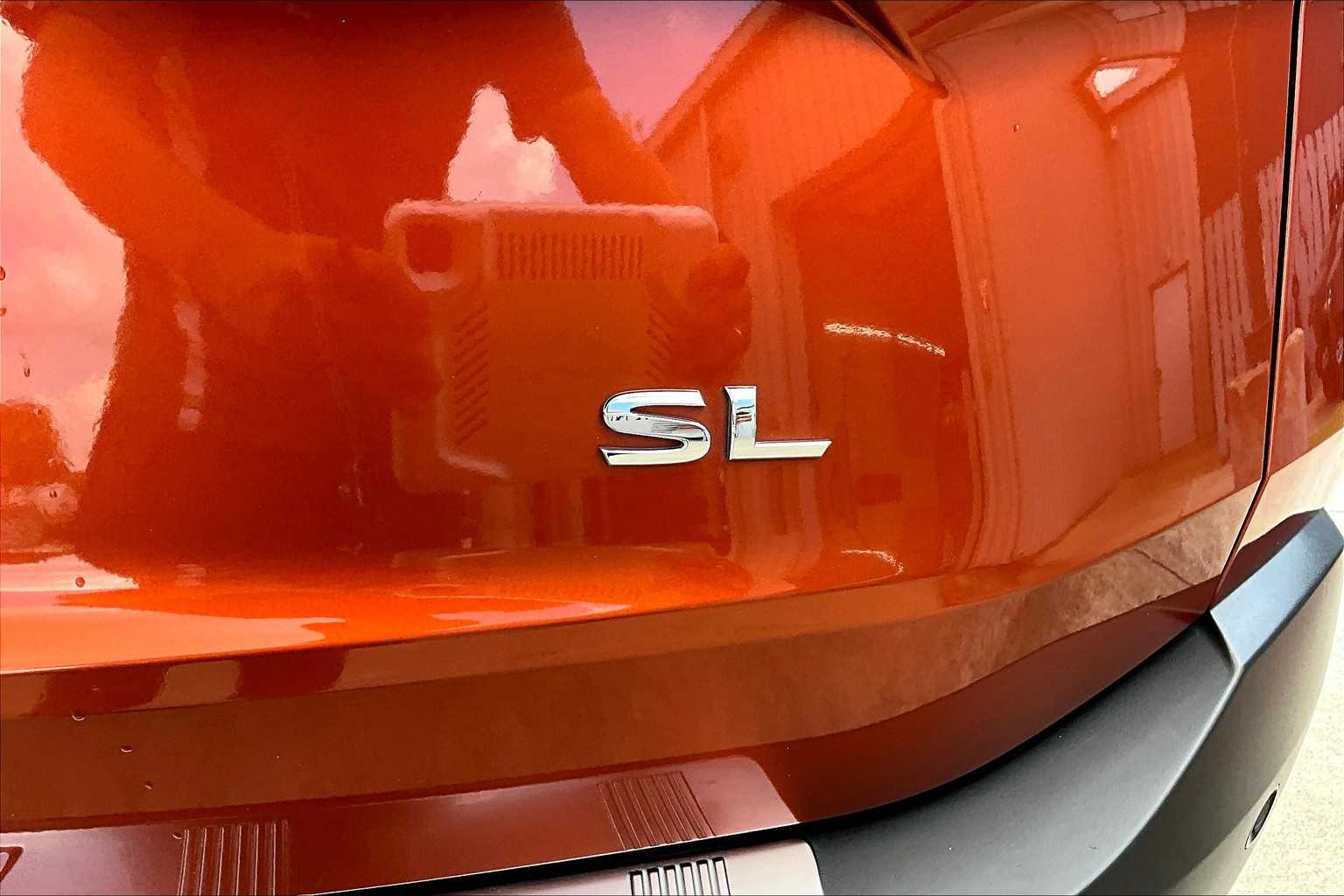 2023 Nissan Rogue SL - 8