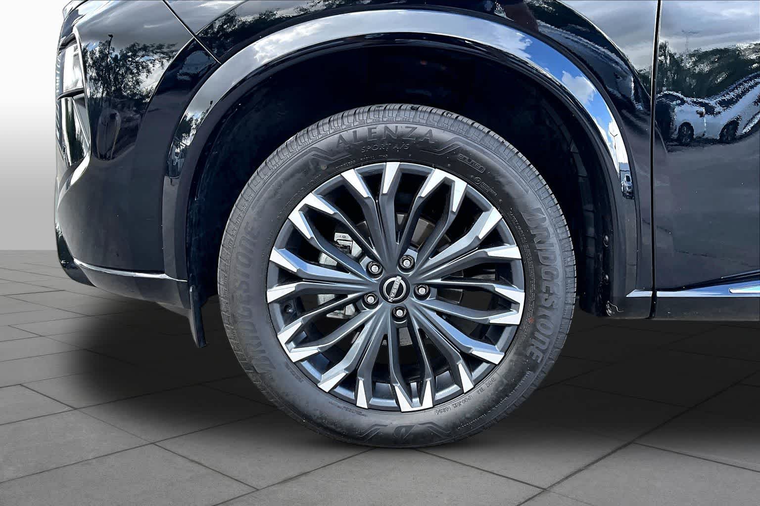 2025 Nissan Rogue Platinum - 9
