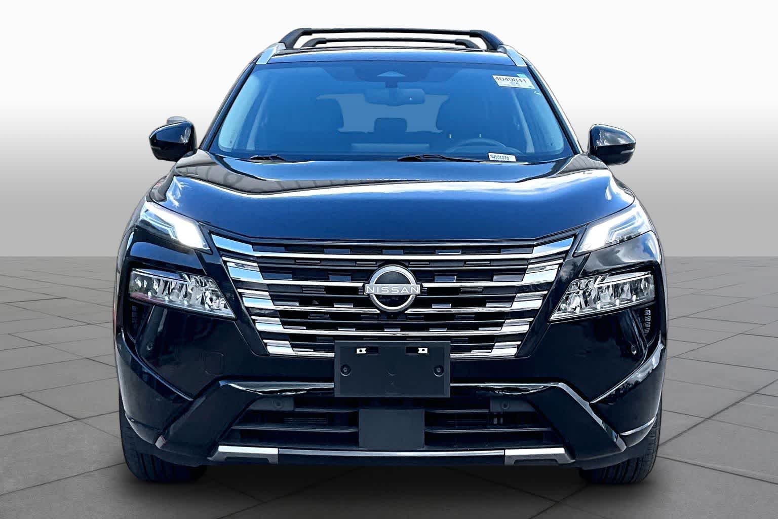 2025 Nissan Rogue Platinum - 3