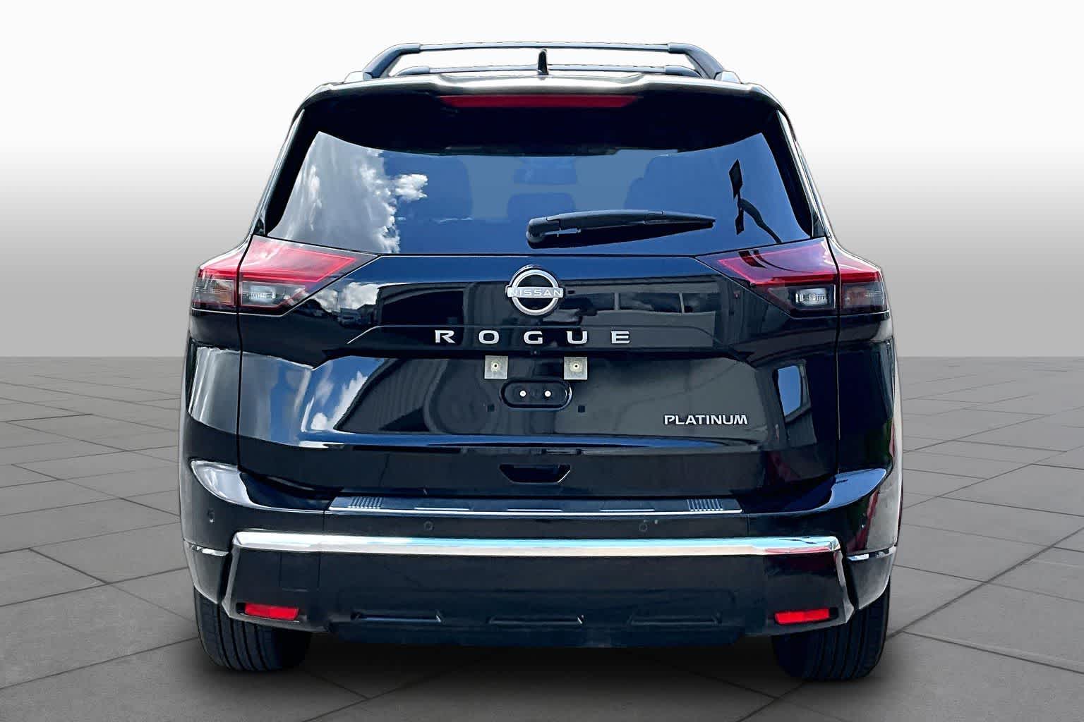 2025 Nissan Rogue Platinum - 4