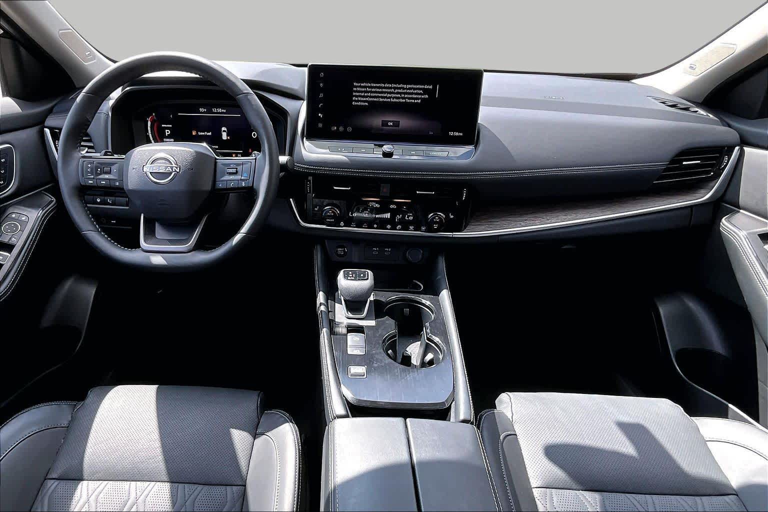 2025 Nissan Rogue photo 16 of 35