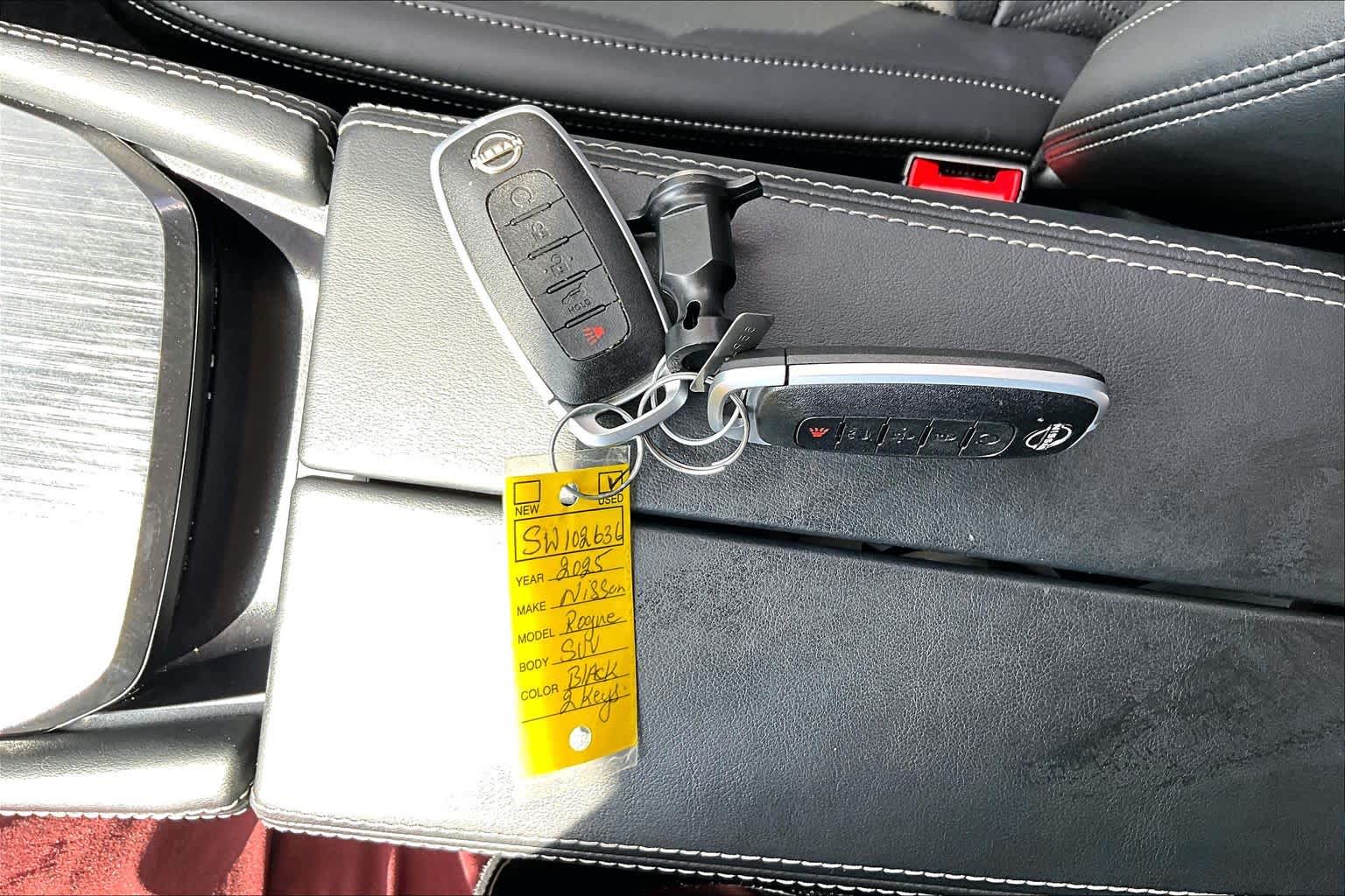 2025 Nissan Rogue photo 15 of 35