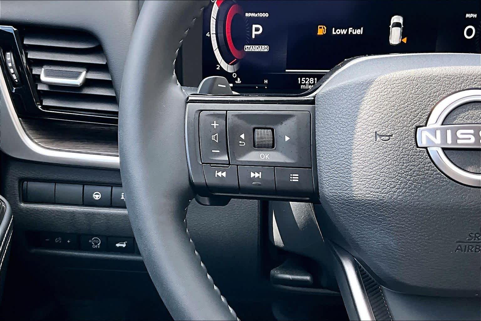 2025 Nissan Rogue photo 24 of 35