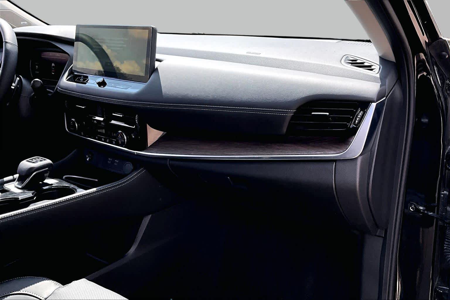 2025 Nissan Rogue photo 19 of 35