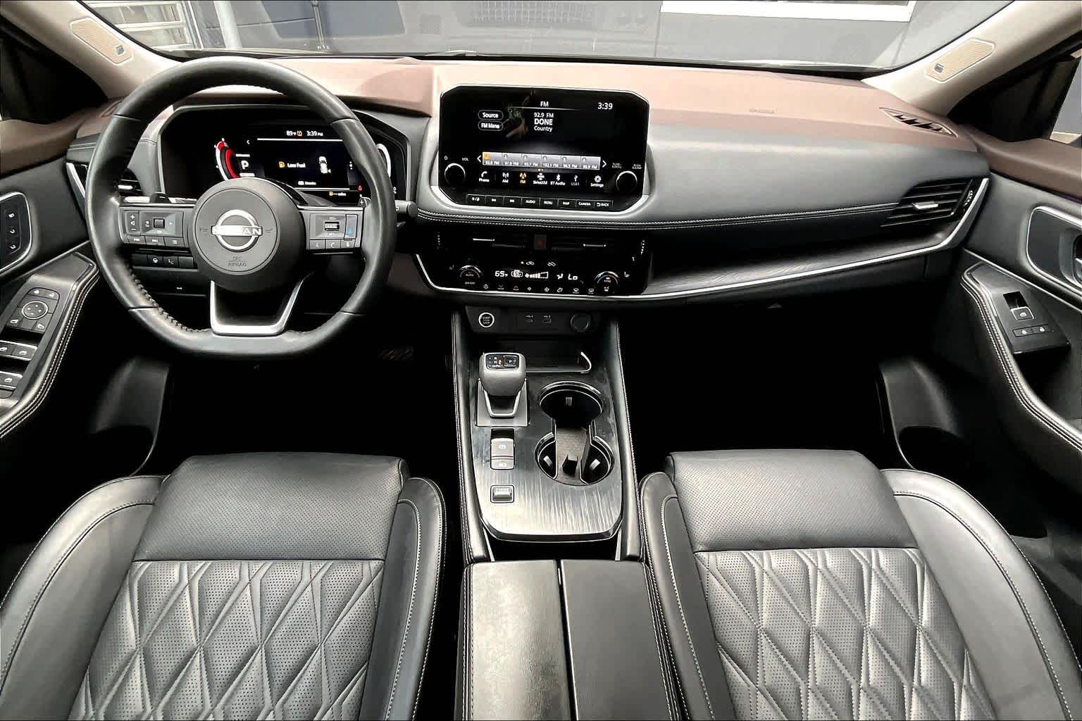 2023 Nissan Rogue Platinum - 11