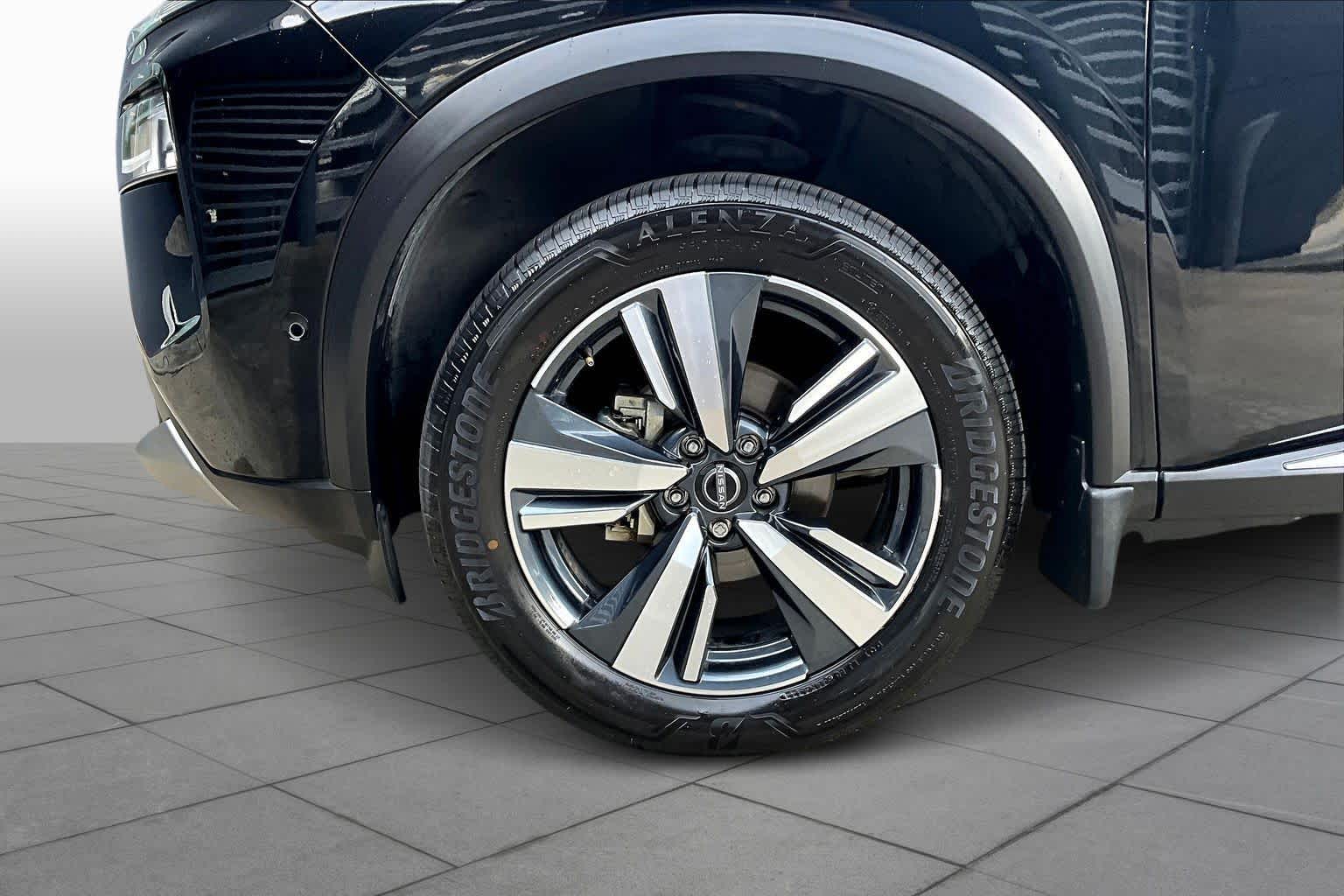 2023 Nissan Rogue Platinum - 8