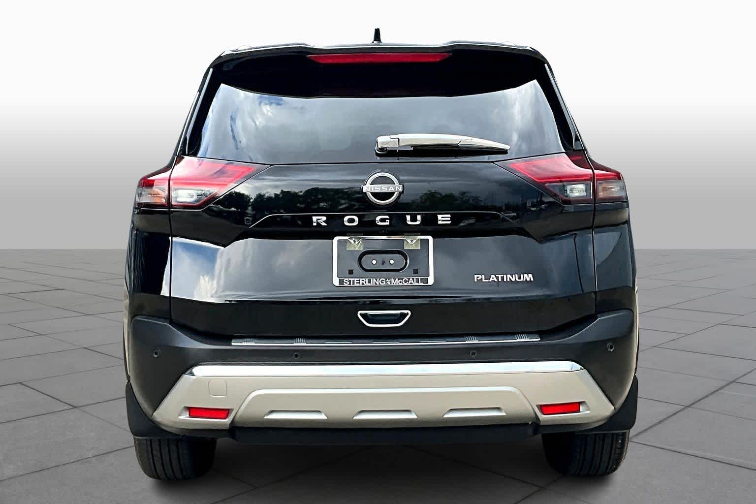 2023 Nissan Rogue Platinum - 3