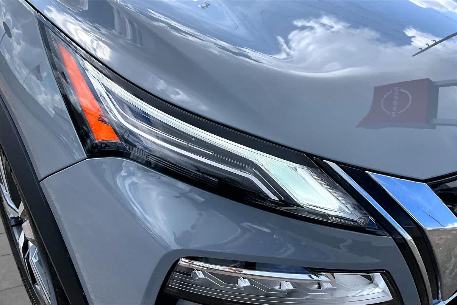 2023 Nissan Rogue Platinum Boulder Gray Pearl at Sterling McCall Nissan