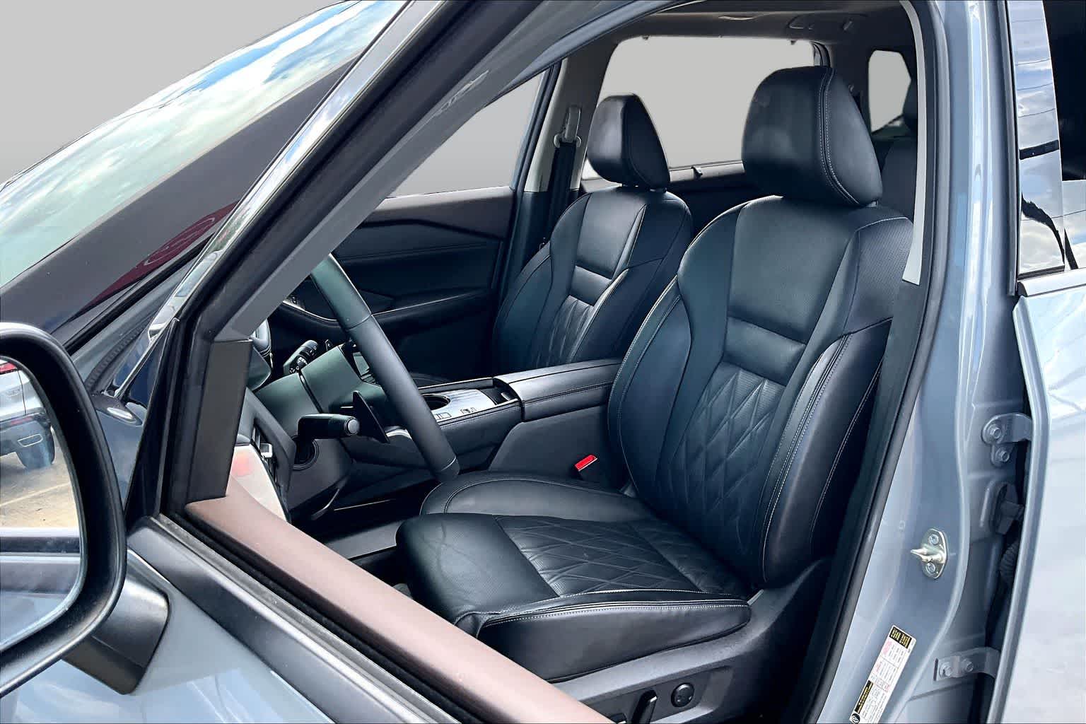 2023 Nissan Rogue Platinum Boulder Gray Pearl at Sterling McCall Nissan