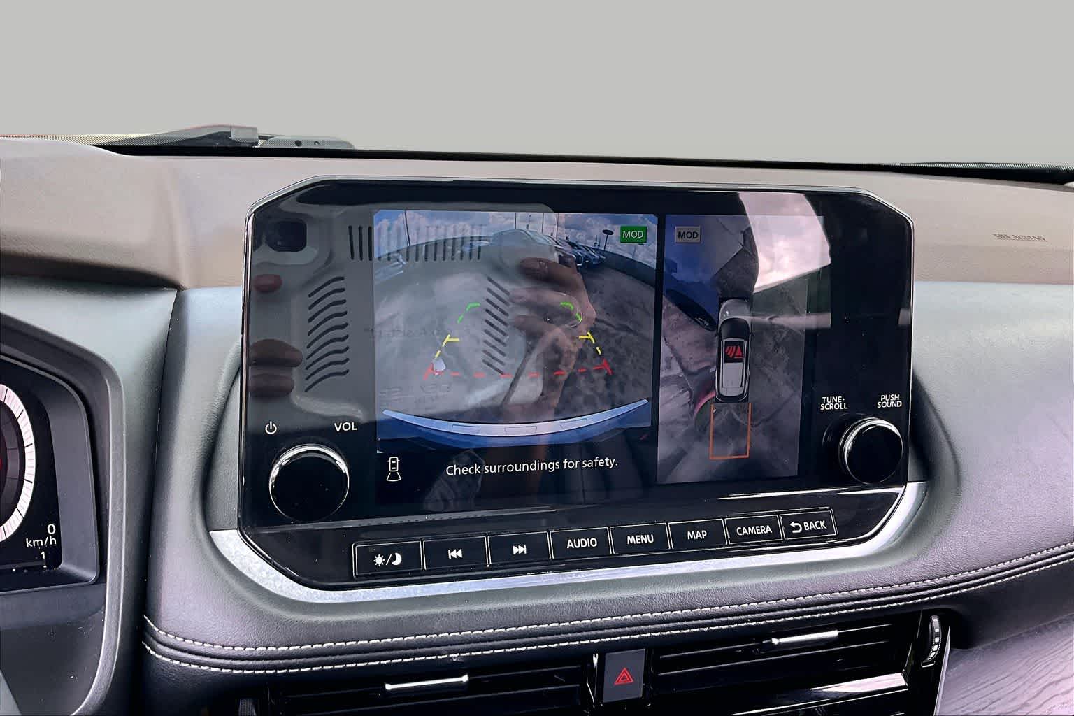 2023 Nissan Rogue Platinum Boulder Gray Pearl at Sterling McCall Nissan