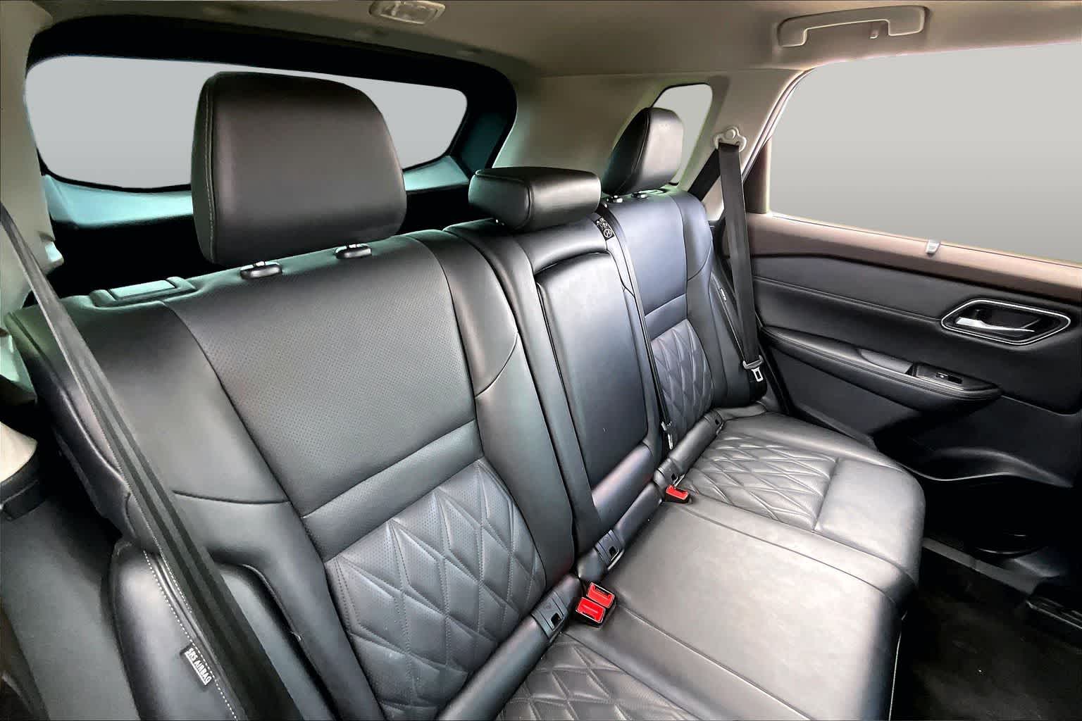 2023 Nissan Rogue Platinum Boulder Gray Pearl at Sterling McCall Nissan