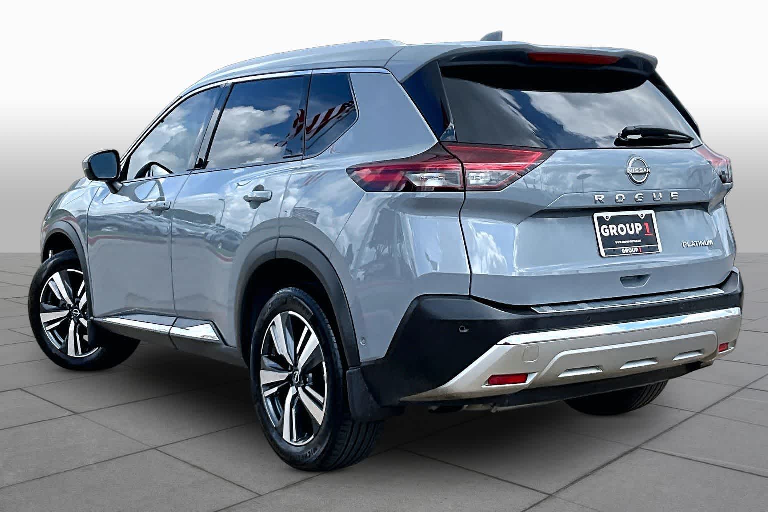 2023 Nissan Rogue Platinum Boulder Gray Pearl at Sterling McCall Nissan