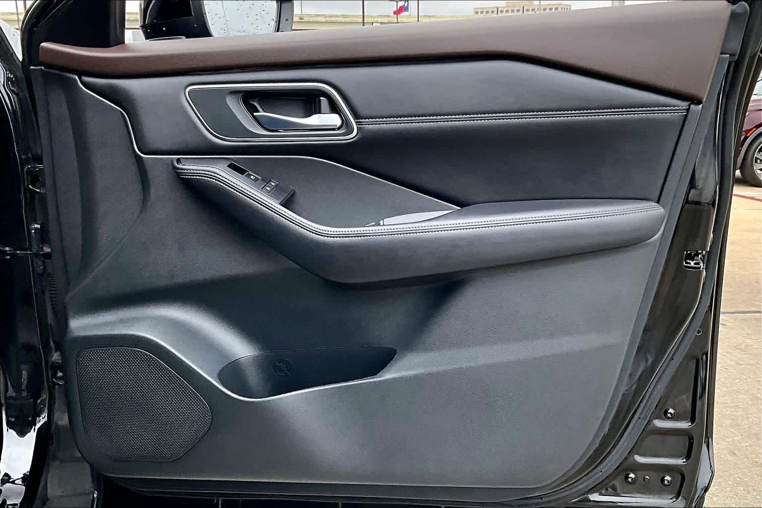 2022 Nissan Rogue Platinum Super Black at Tomball Ford