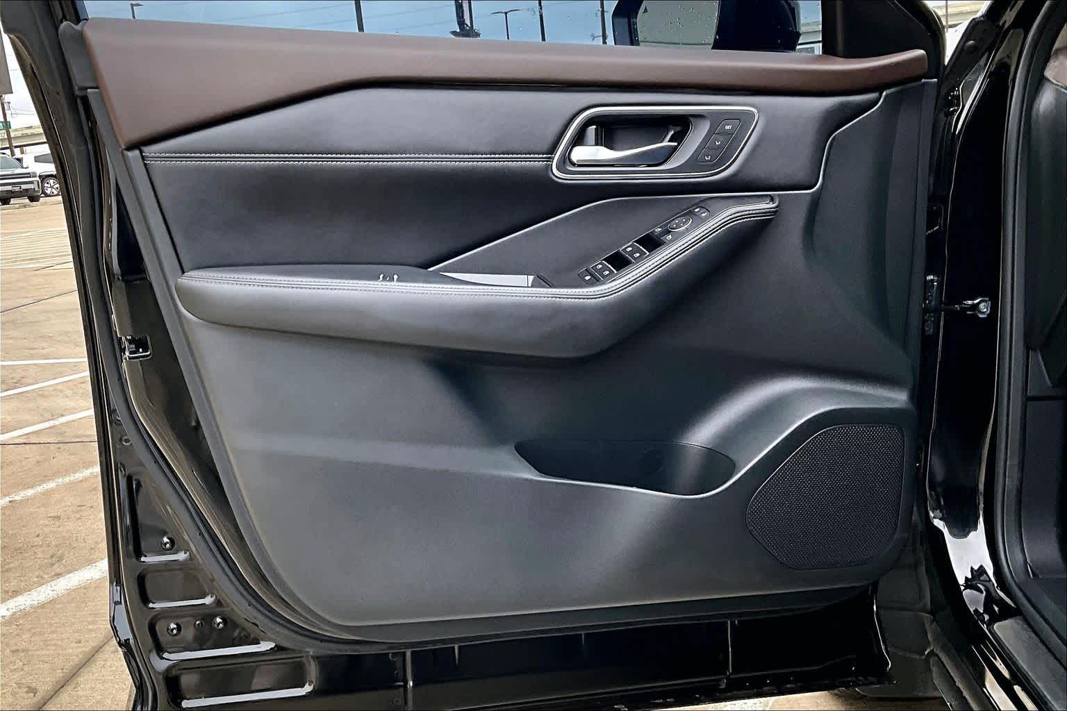 2022 Nissan Rogue Platinum Super Black at Tomball Ford