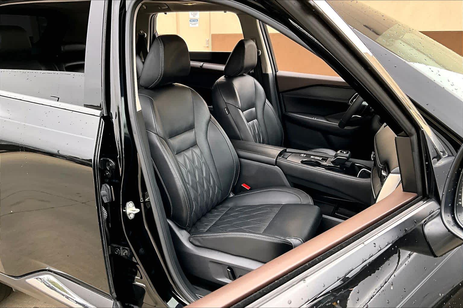 2022 Nissan Rogue Platinum Super Black at Tomball Ford