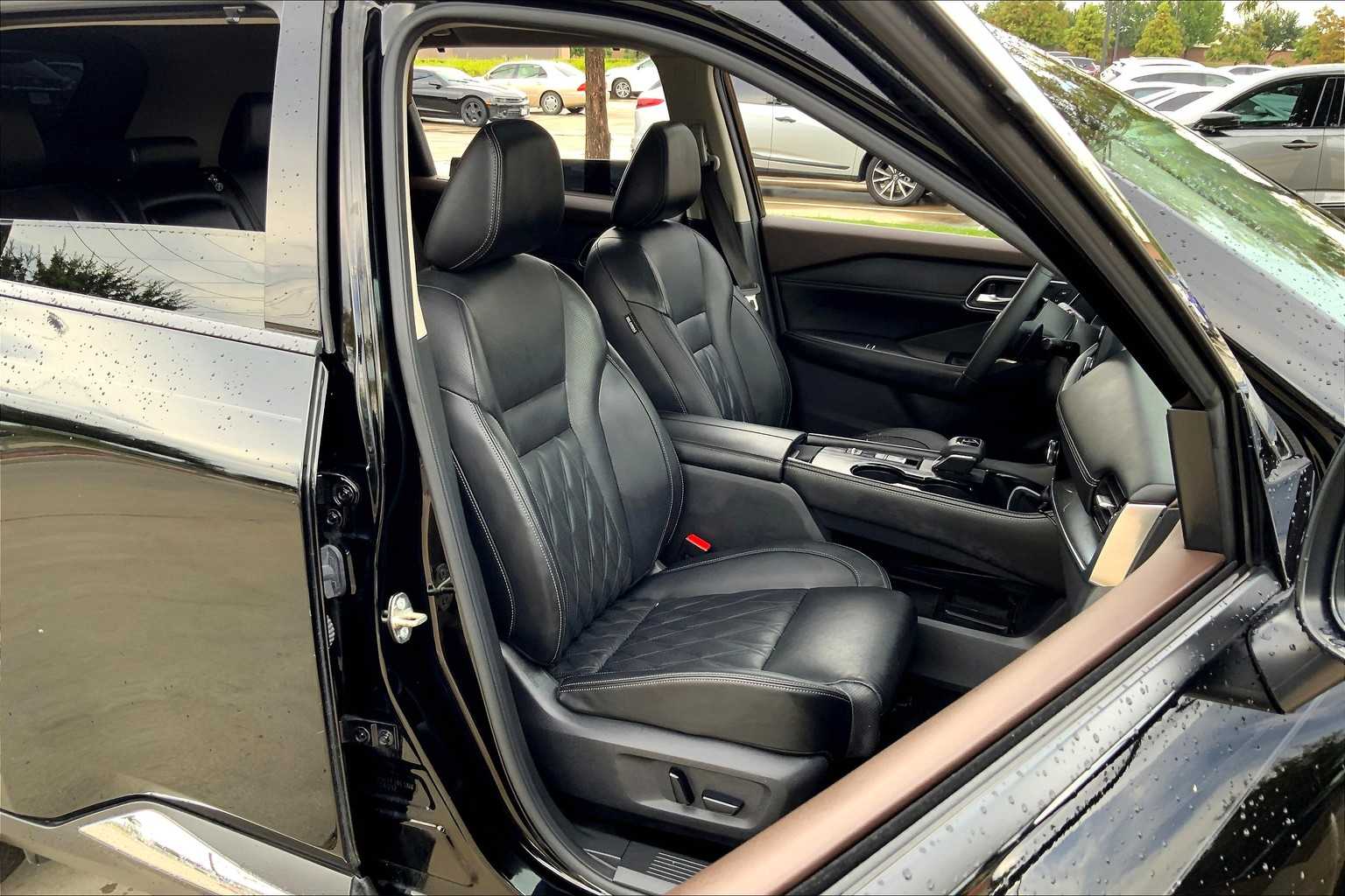 2022 Nissan Rogue Platinum Super Black at Tomball Ford