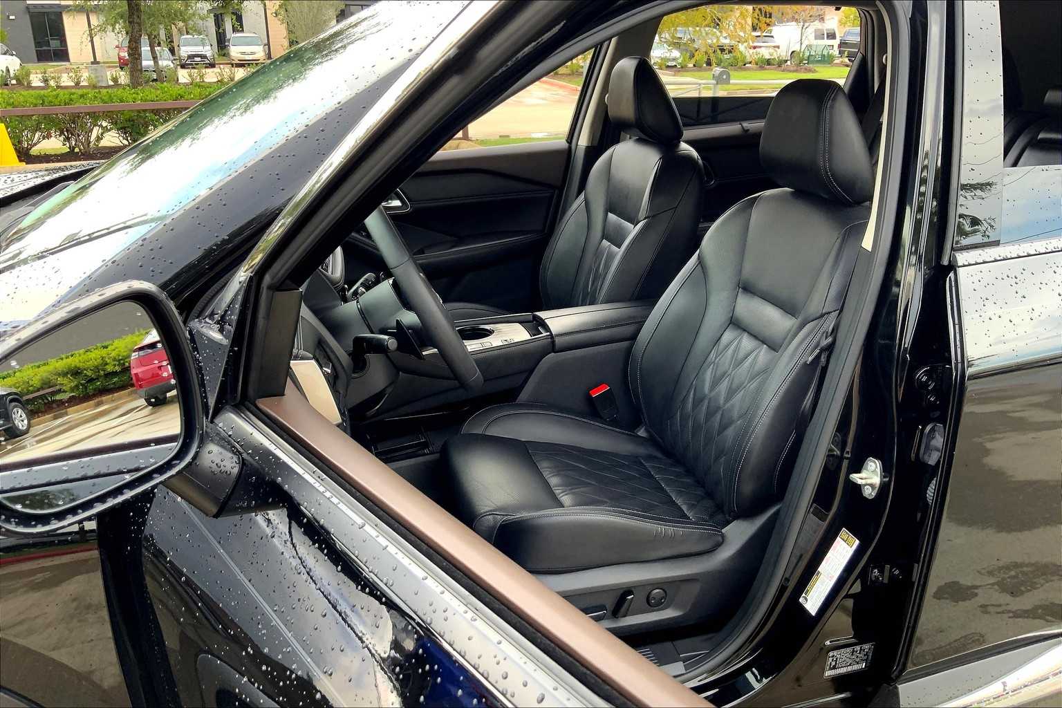 2022 Nissan Rogue Platinum Super Black at Tomball Ford