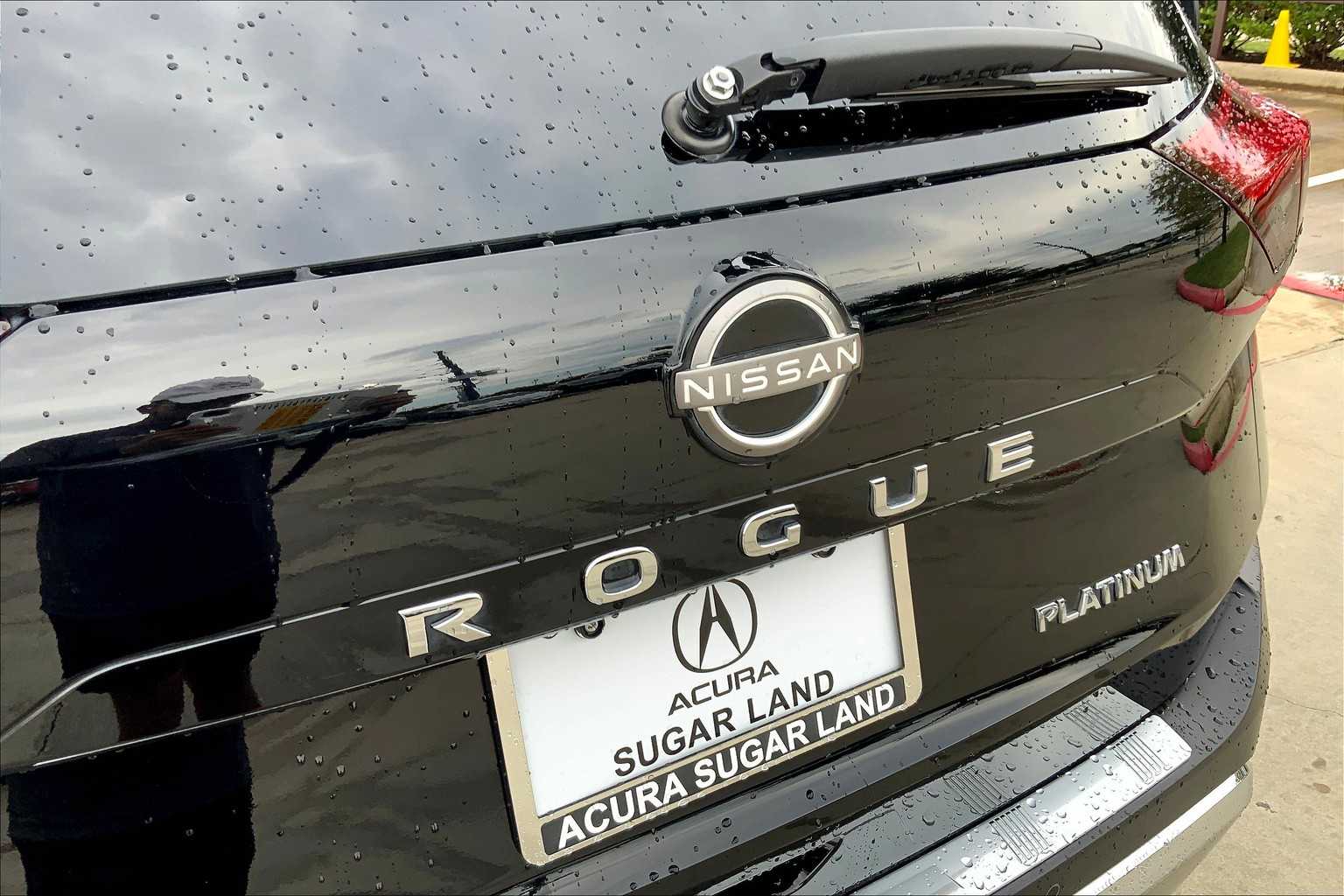 2022 Nissan Rogue Platinum Super Black at Tomball Ford