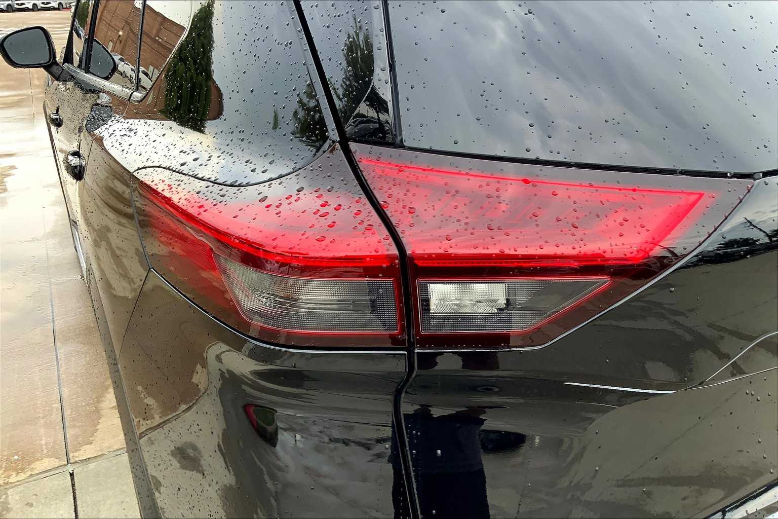 2022 Nissan Rogue Platinum Super Black at Tomball Ford