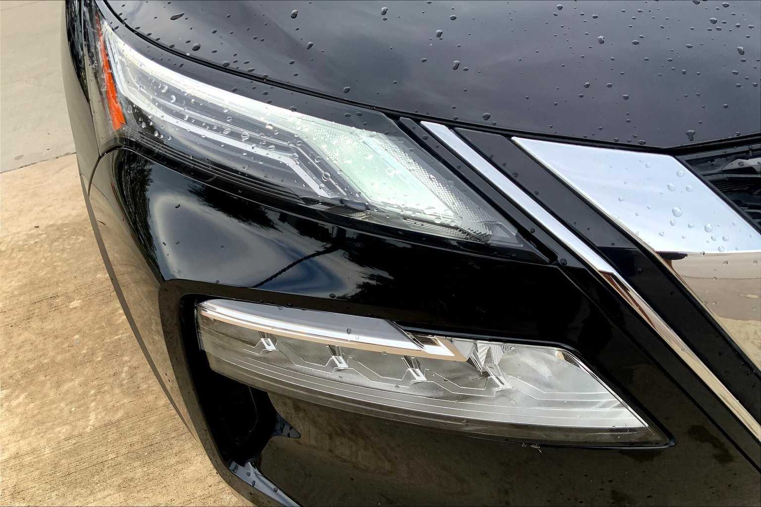 2022 Nissan Rogue Platinum Super Black at Tomball Ford