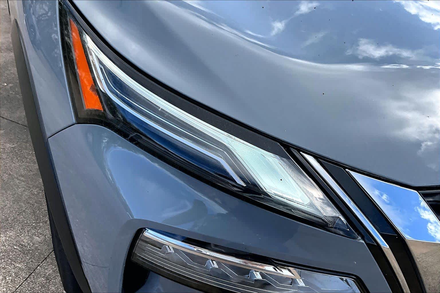 2022 Nissan Rogue Platinum Boulder Gray Pearl/Super Black at Sterling McCall Nissan