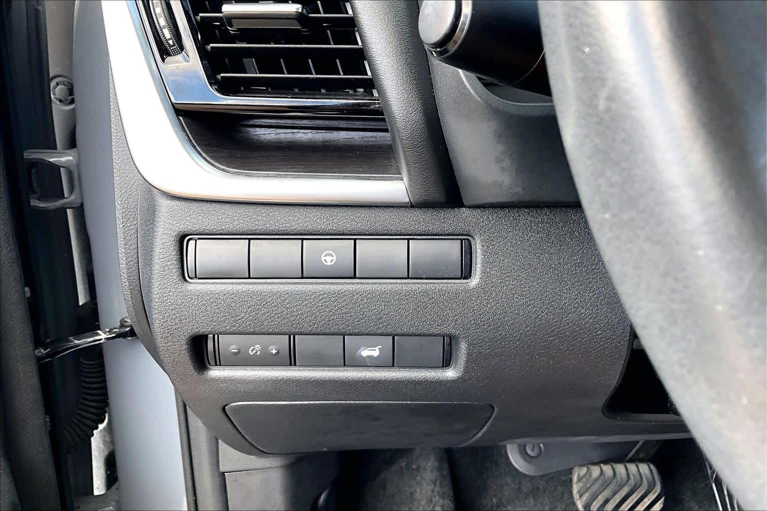 2022 Nissan Rogue Platinum Boulder Gray Pearl/Super Black at Sterling McCall Nissan