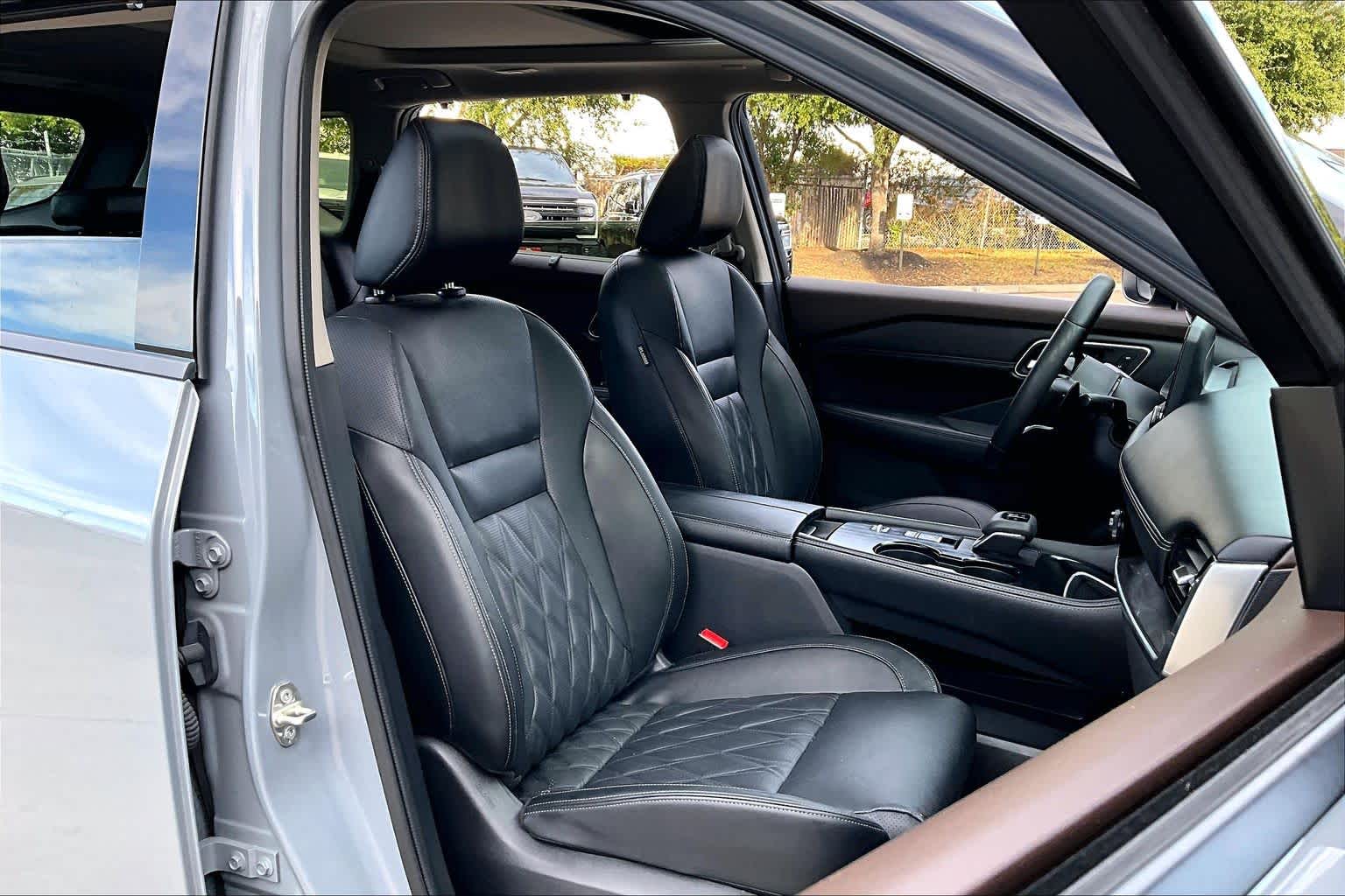 2023 Nissan Rogue Platinum Boulder Gray Pearl/Super Black at Honda of Clear Lake