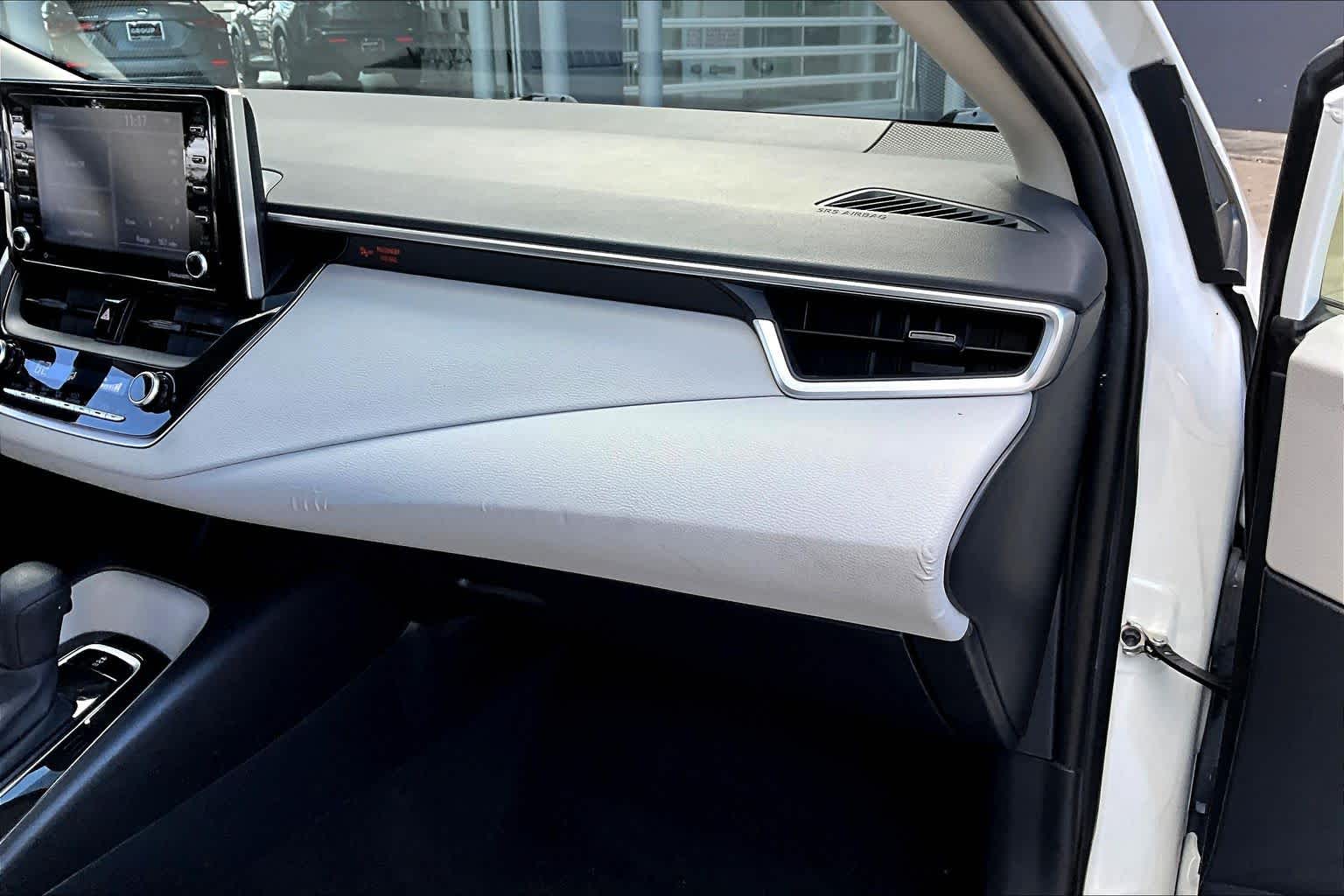 2021 Toyota Corolla LE Super White at HGreg Houston