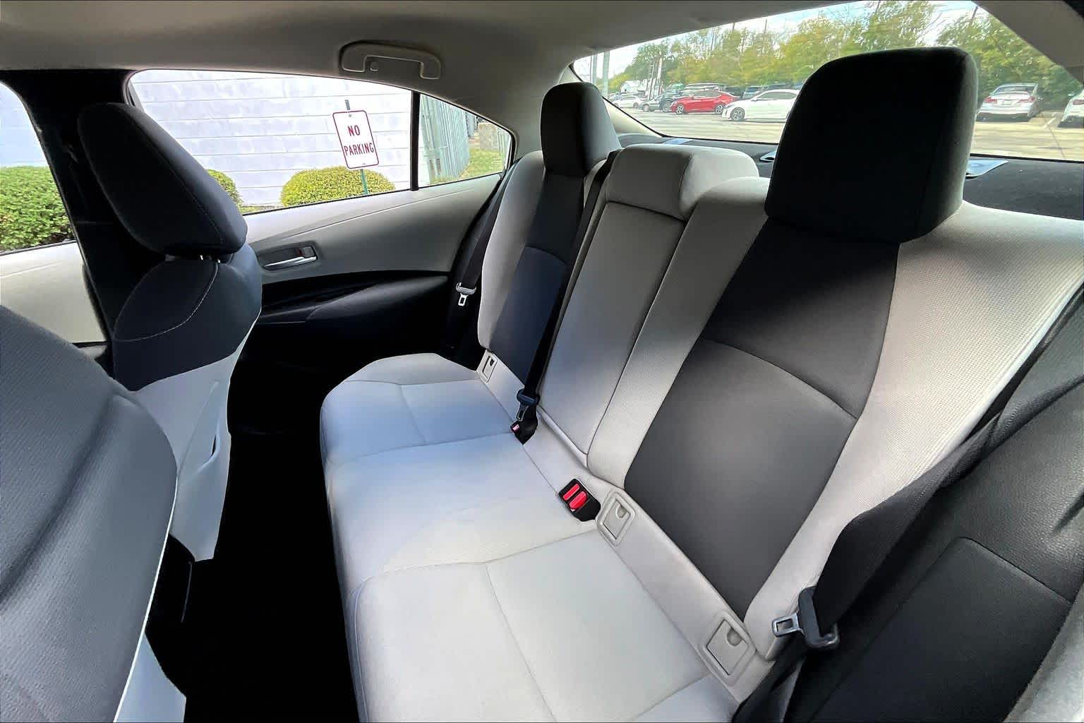 2021 Toyota Corolla LE Super White at HGreg Houston