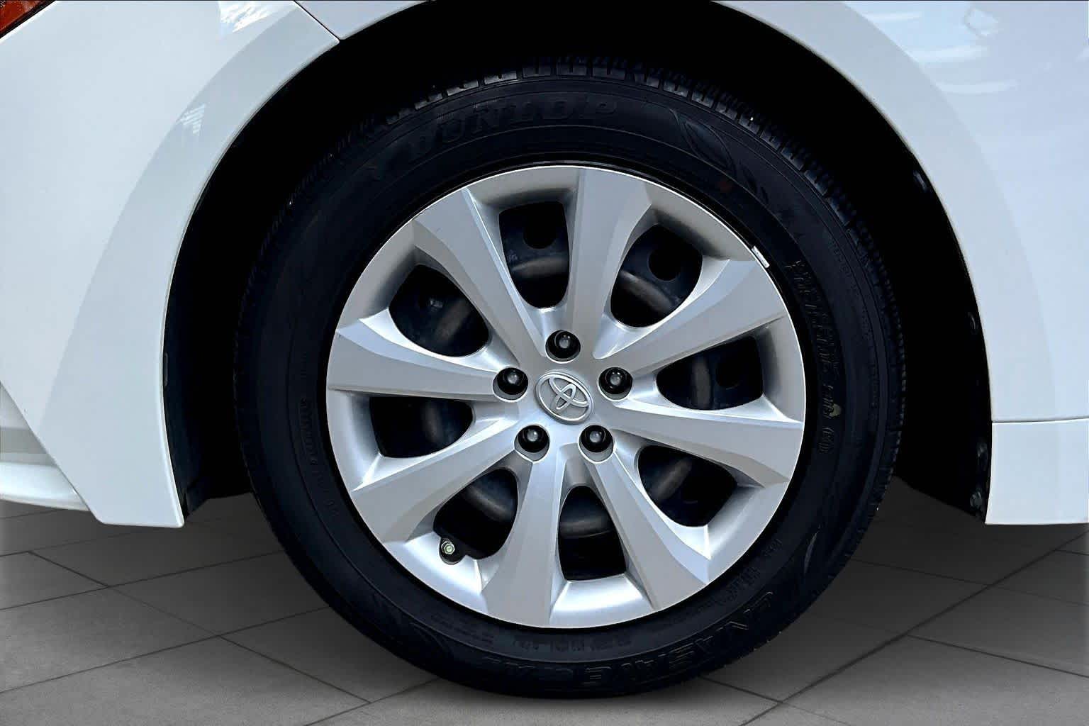 2021 Toyota Corolla LE Super White at HGreg Houston